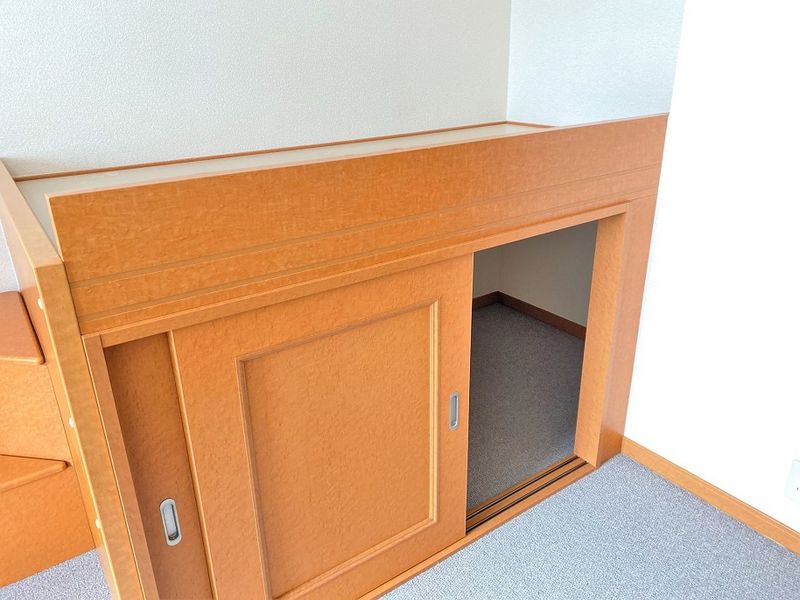 レオパレスホクレレ 収納