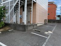 レオパレスべガ 駐車場