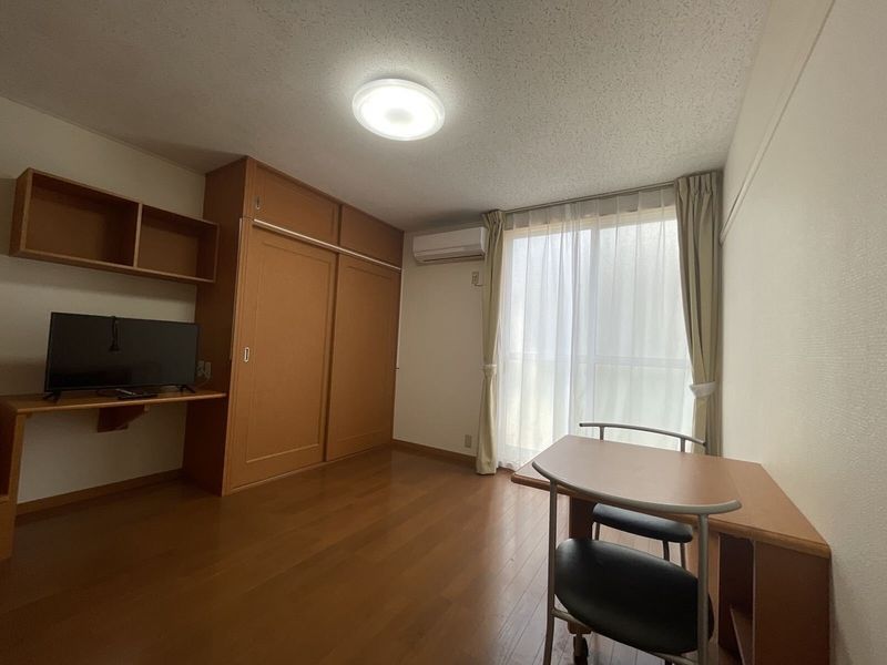 レオパレス琵琶渕レジデンスⅡ 居間