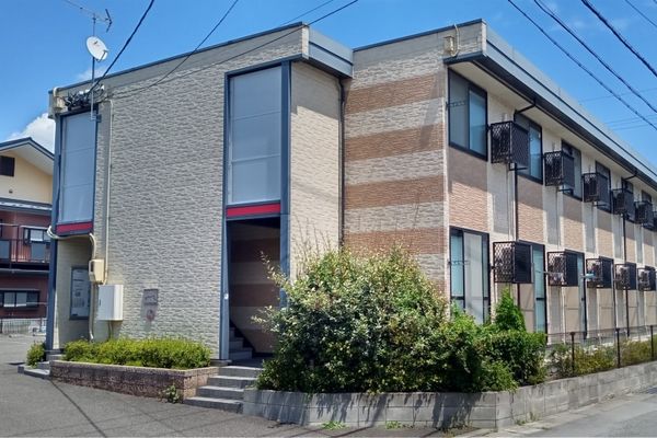 レオパレスやのい 外観