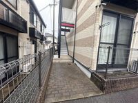 レオパレスノースアイランド エントランス