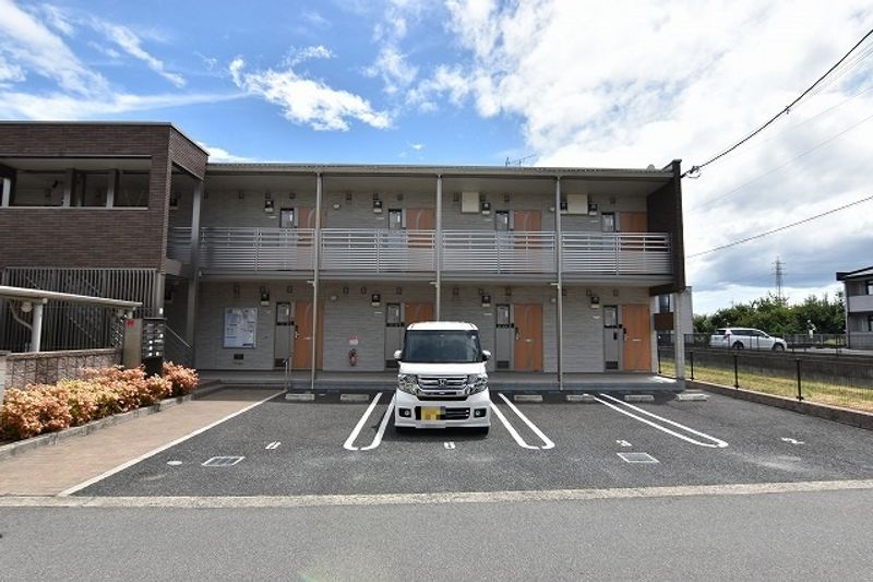 クレイノカンナ 駐車場