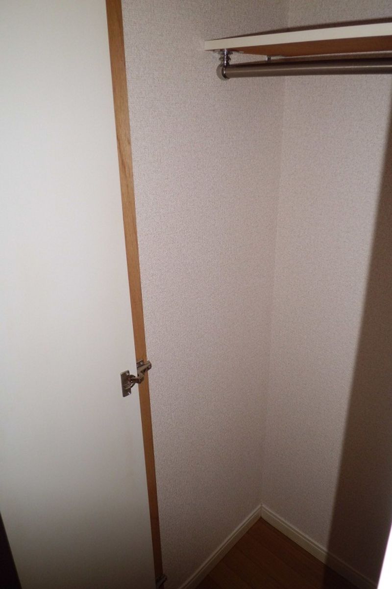 レオパレスカメリア壱番館 収納