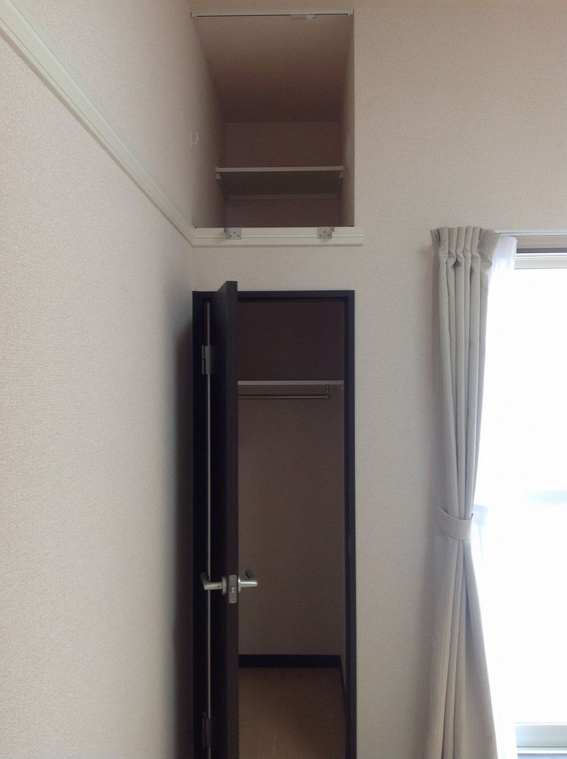 レオネクストクリサンス 収納