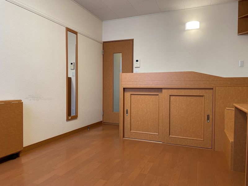 レオパレスフォレストリバー 寝室