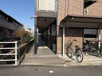 leopalace Suzukaze Entrance