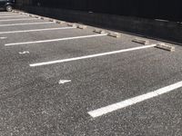 レオパレスＷｉｎｇ日野 駐車場