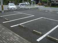 レオパレスサニーヒルズ 駐車場