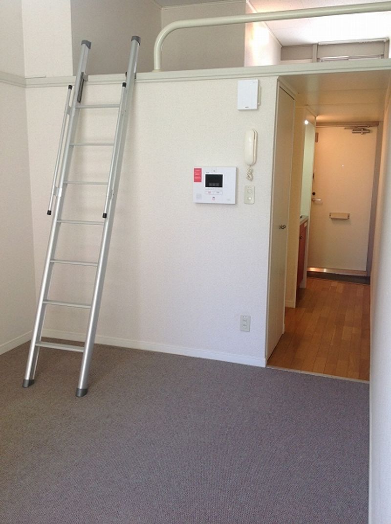 レオパレスアイリス 居間