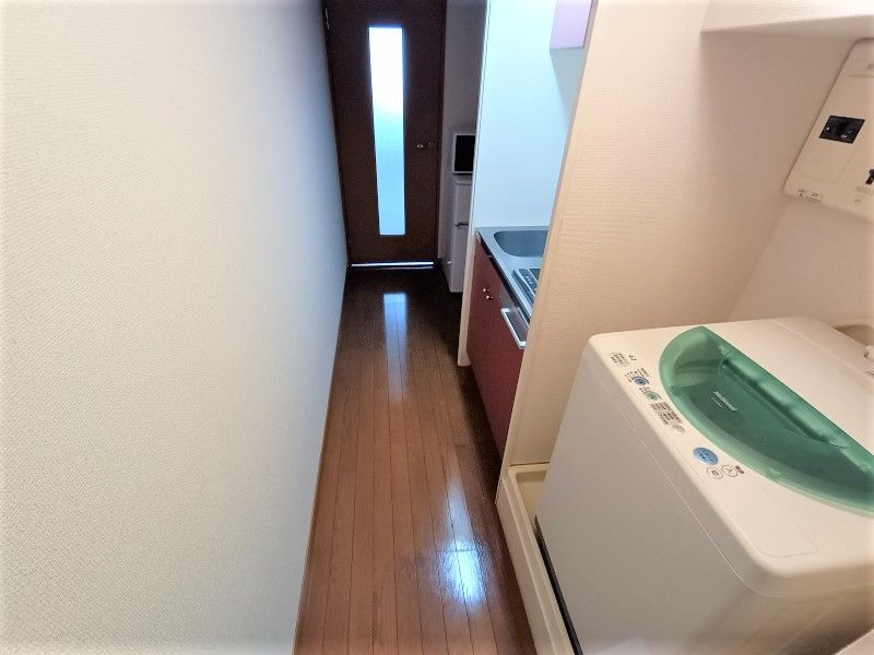 レオパレス俊徳道 玄関