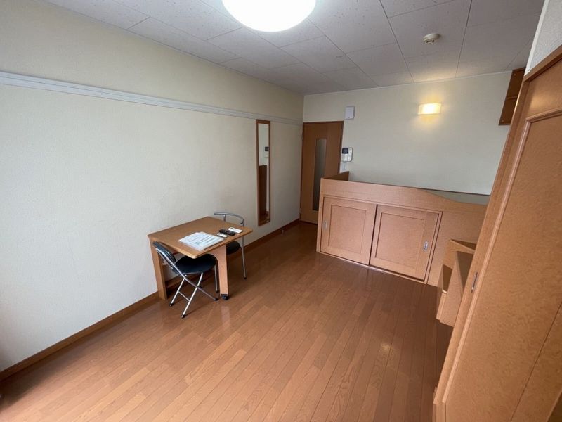 レオパレスセレッソ 居間