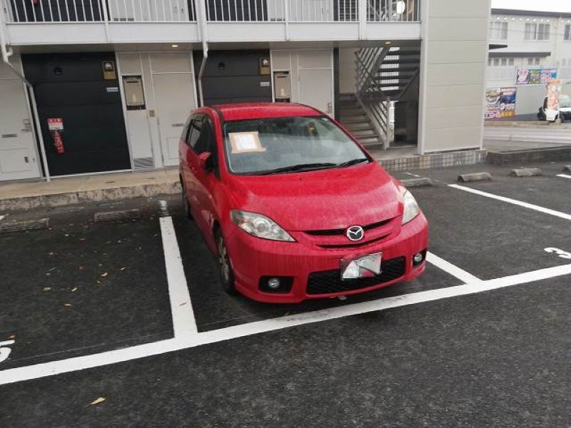 レオパレスドリーム 駐車場