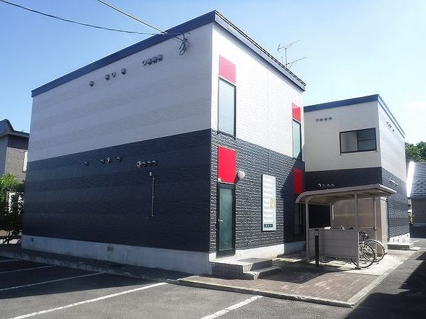 レオパレスおさつ 外観
