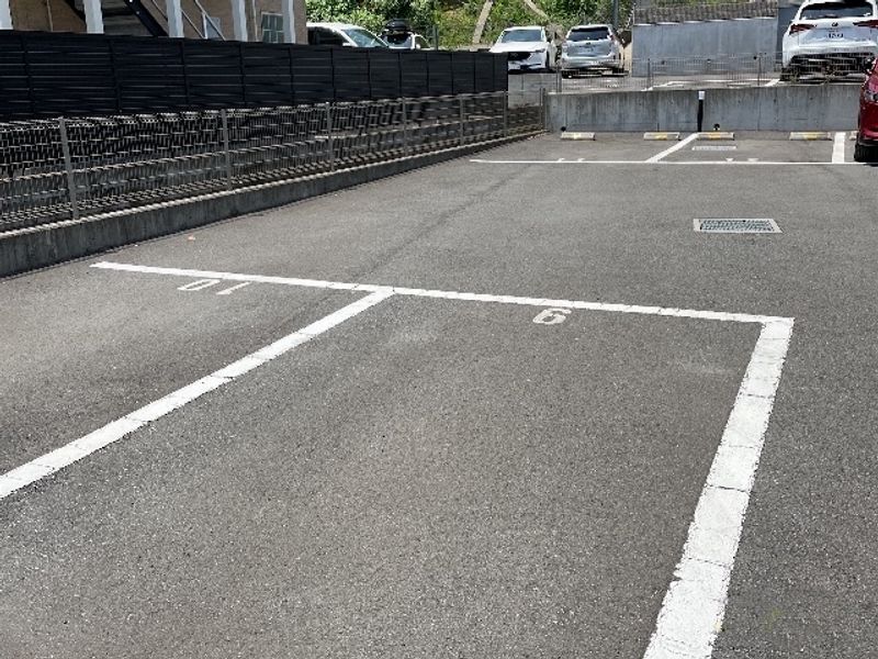 ミランダキャトル 駐車場