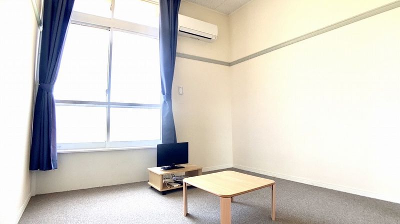 レオパレス北斗 居間