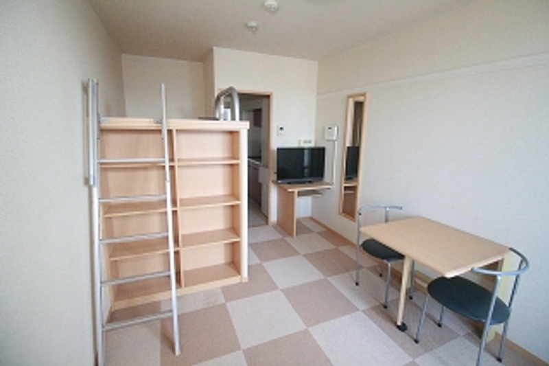 レオパレス松山インターⅡ 居間