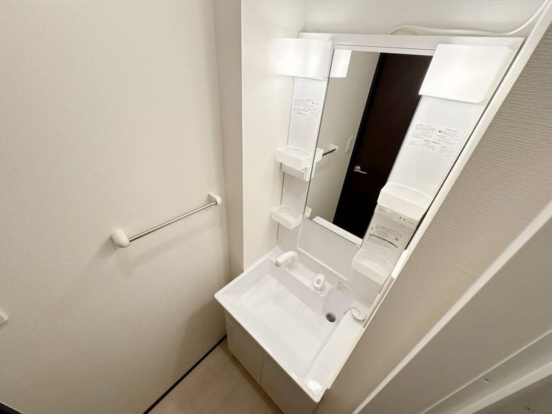 CLEINO Chans Bồn rửa mặt