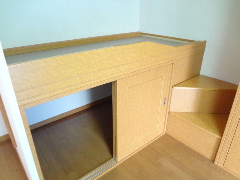 レオパレス神山 寝室