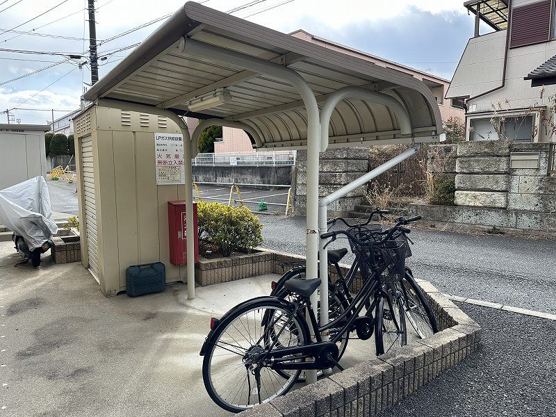 レオパレス中戸祭２ 共用部分