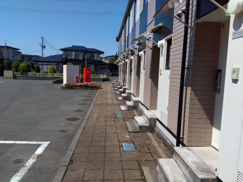 レオパレスフォンティーヌ エントランス