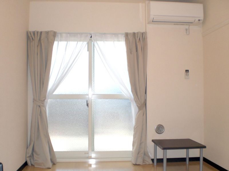 LEONEXT Eddie Crest Phòng khách