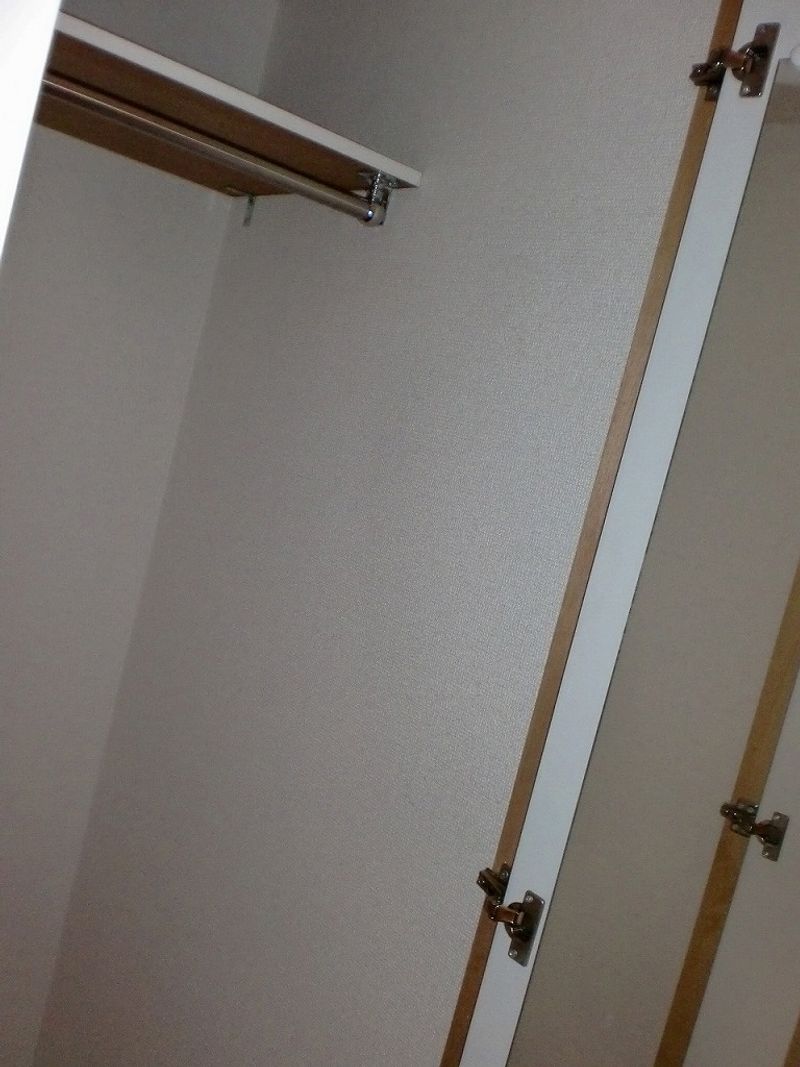 レオパレスメゾンプレミール 収納