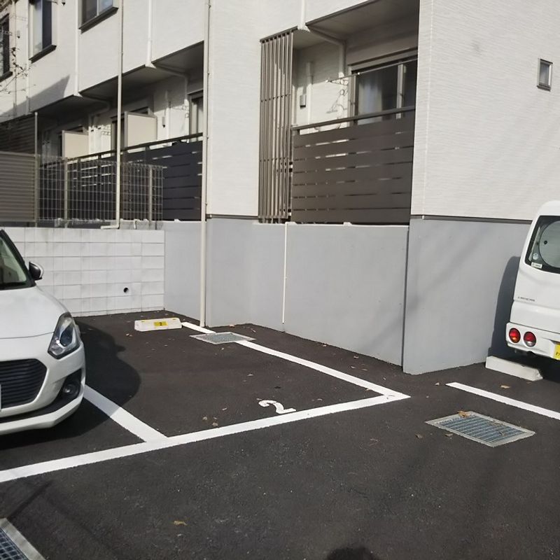 クレイノルーチェ幕張 駐車場