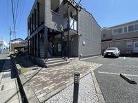レオパレスウェルハイム エントランス