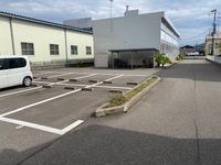 レオパレスＭ．Ｒ．Ｔ 駐車場