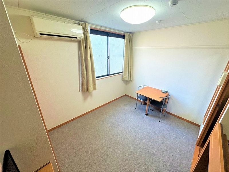 レオパレスリルト和田町 居間