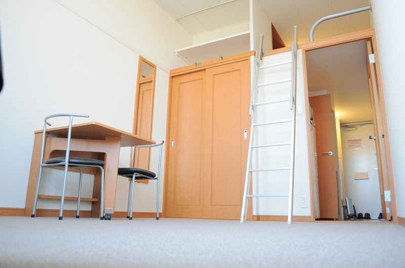 レオパレスＳｕｎｓｅｔＲｏｏｍ 居間