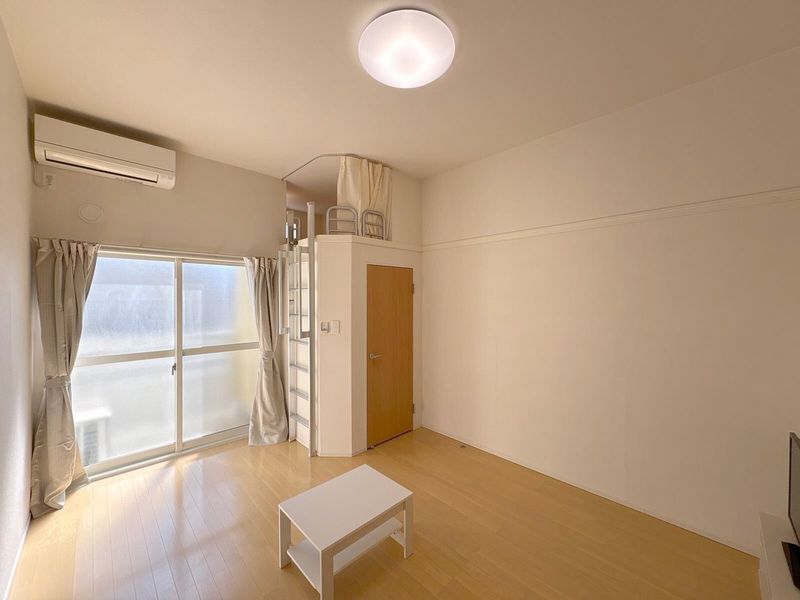 レオネクストコラッジョ 居間