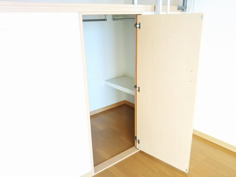 レオパレス紫峰ヶ丘Ⅰ 収納
