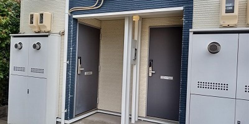 レオネクスト住吉 玄関