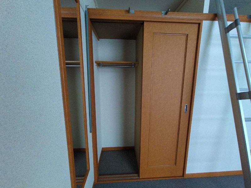 レオパレスサンボーン 収納