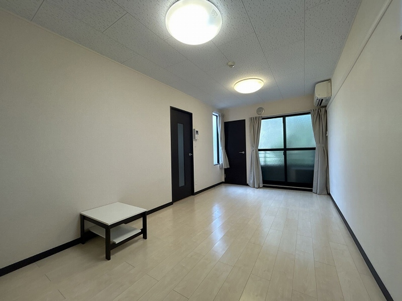 LEONEXT One Living room
