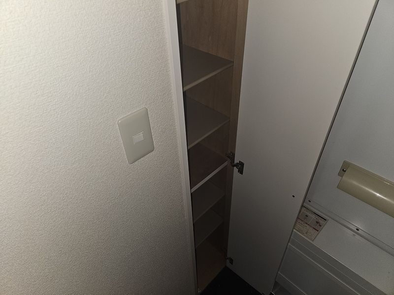 レオパレスこんどう 玄関