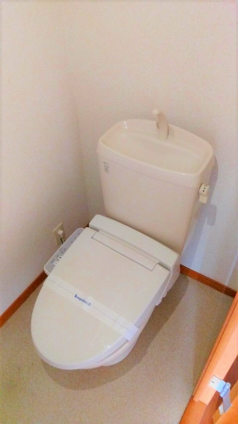 レオパレスカームヒルズ トイレ