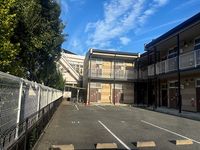 レオパレスコージィーコート 駐車場
