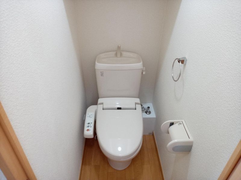 レオパレスコスモスバル トイレ