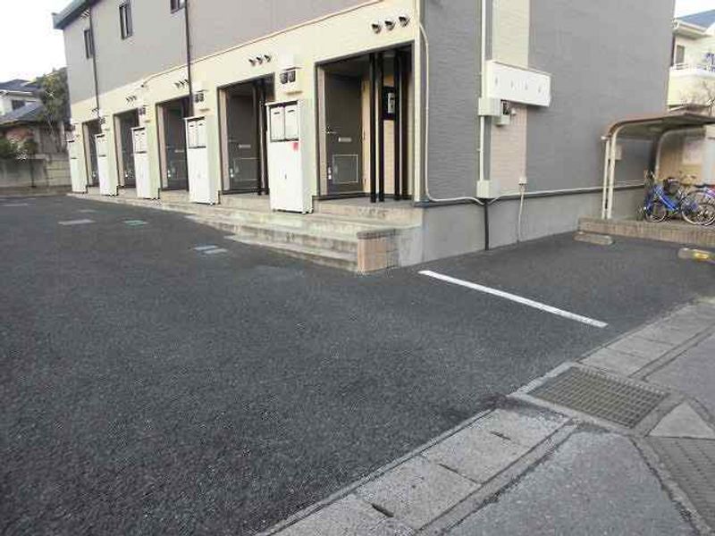 レオパレスグランパ エントランス
