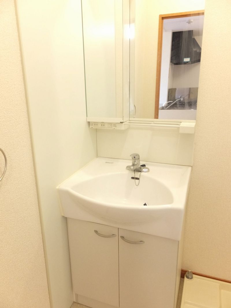 レオパレスシェソワⅡ 洗面台