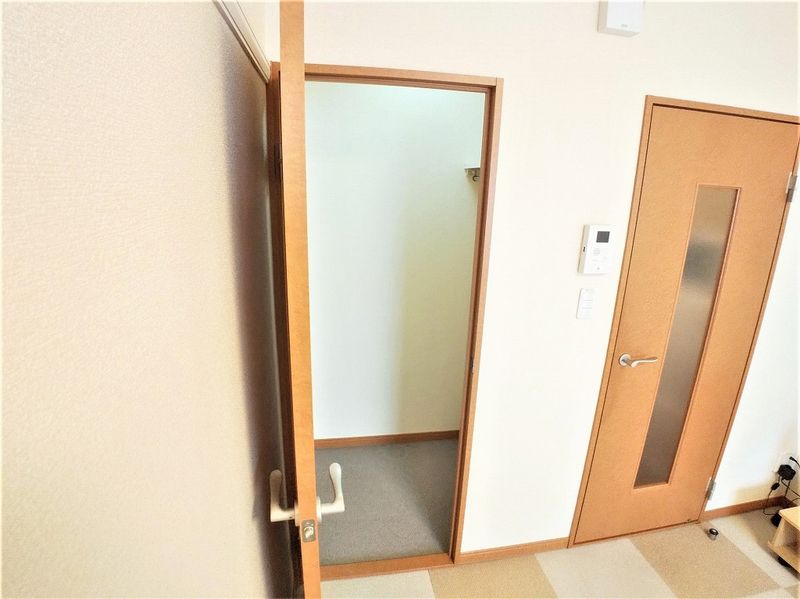 レオパレスＮＥＸＴ　ＤＯＯＲ 収納
