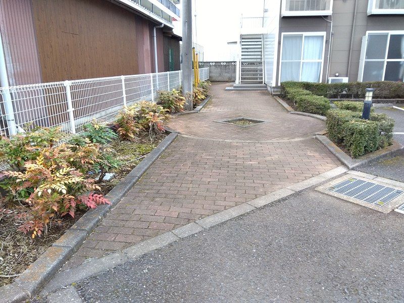 レオパレス一加 エントランス
