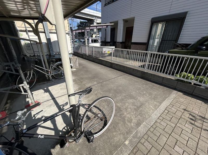 レオパレスＶＩＥＷ矢剣 エントランス