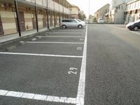 レオパレスフィリアＢ 駐車場