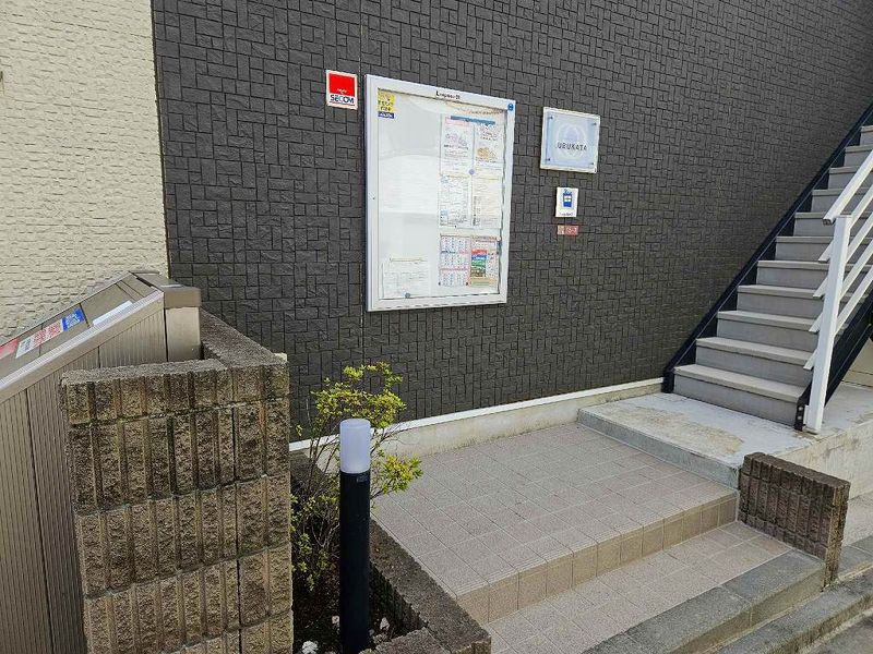 レオネクストＵＢＵＫＡＴＡ エントランス