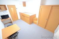レオパレスドミール宮内 居間