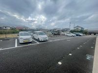 レオパレスダイカ 駐車場