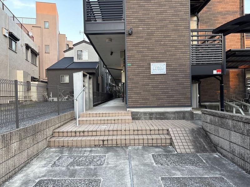 LEONEXT Register Hongo Lối vào